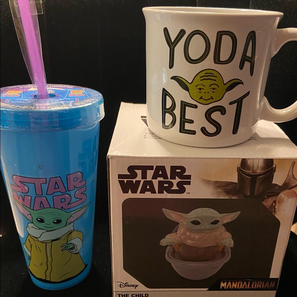 Star Wars Bundle, Yoda Best color change cup,Coffee Mug and Salt and Pepper set.